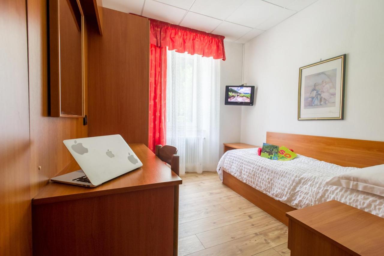 Hotel Pejo เปอิโอโฟนติ ภายนอก รูปภาพ