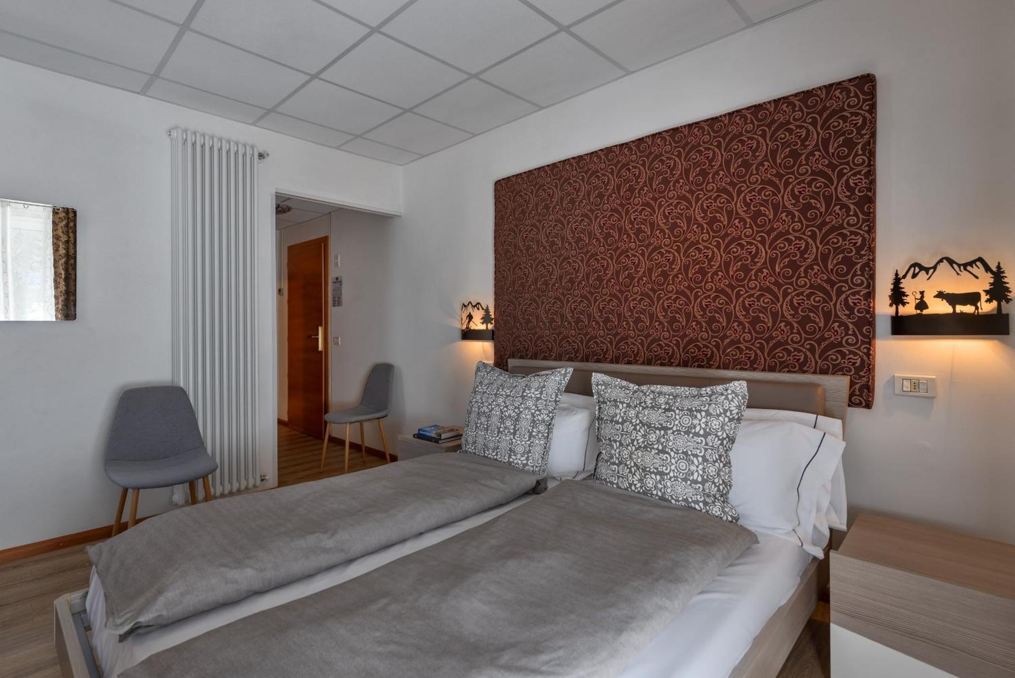 Hotel Pejo เปอิโอโฟนติ ภายนอก รูปภาพ